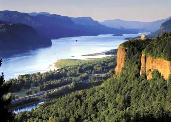 Holiday Inn Express Portland East - Columbia Gorge By Ihg